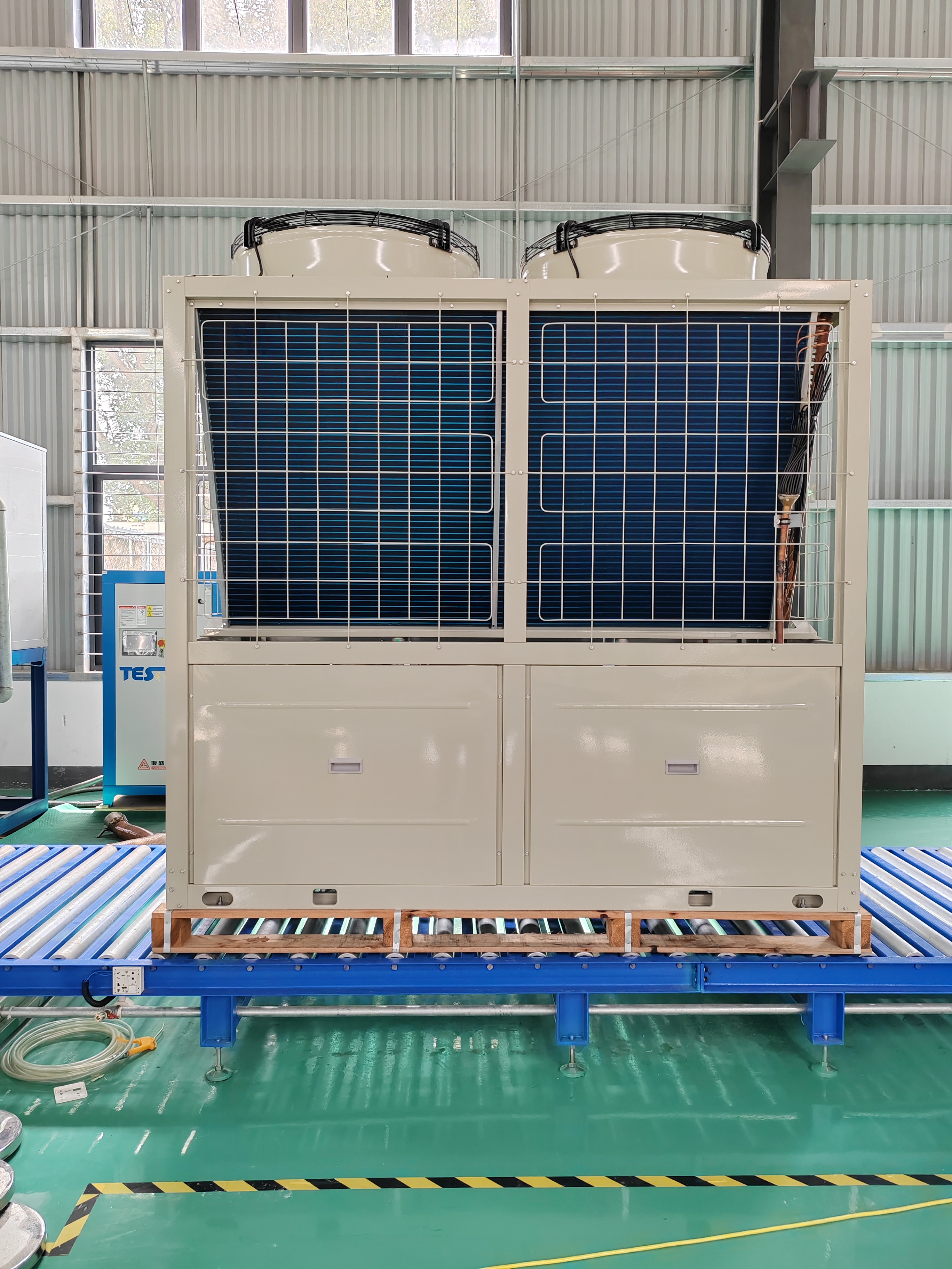 Modular All-Year Air Cooled Chiller MRAC-LC Anti-Freeze Industrial Cooling Unit